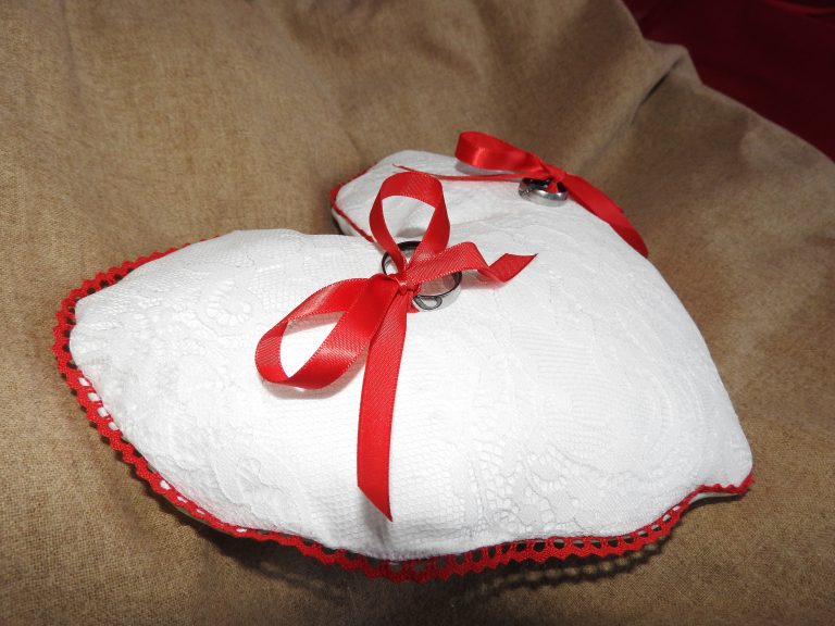 Coussin d'alliances Dentelle d'Amour Création