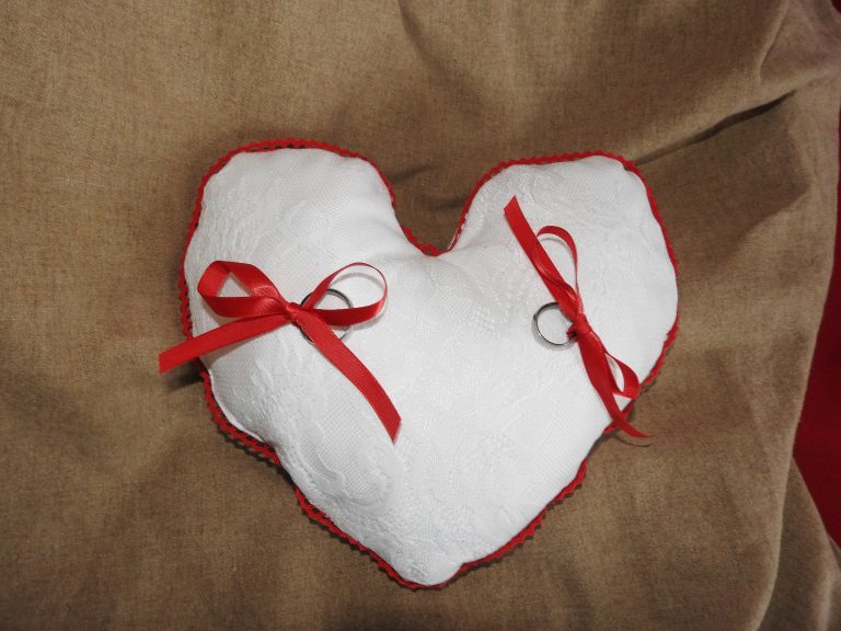Coussin d'alliances Dentelle d'Amour Création