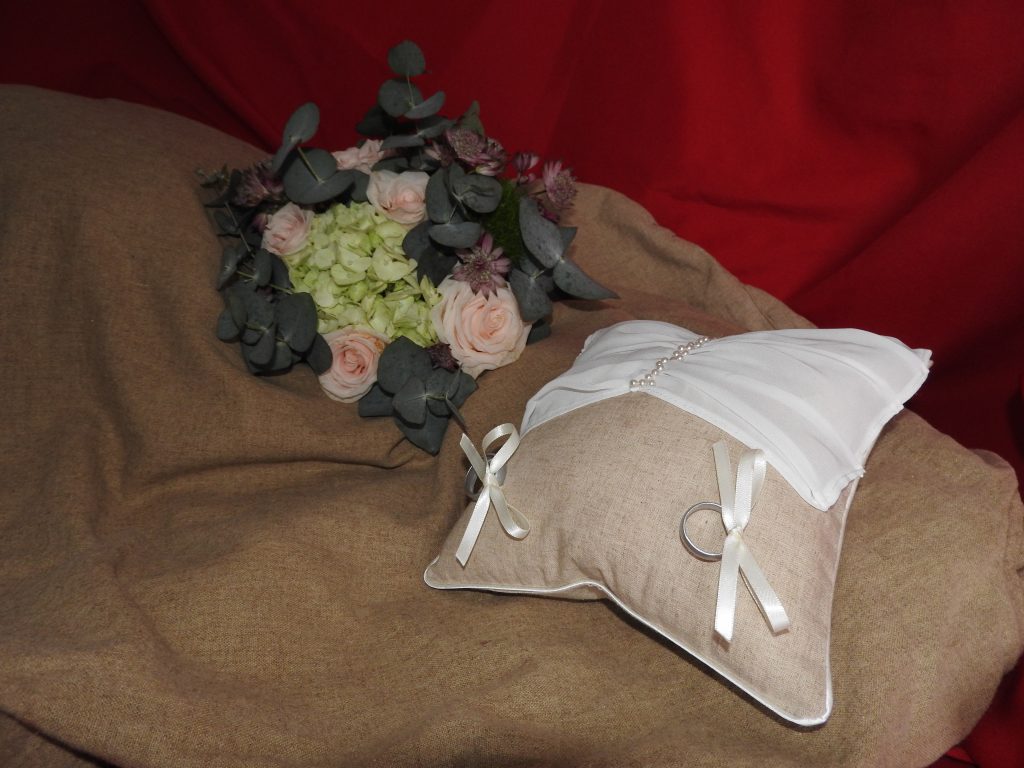 Coussin d'alliances voile Champetre