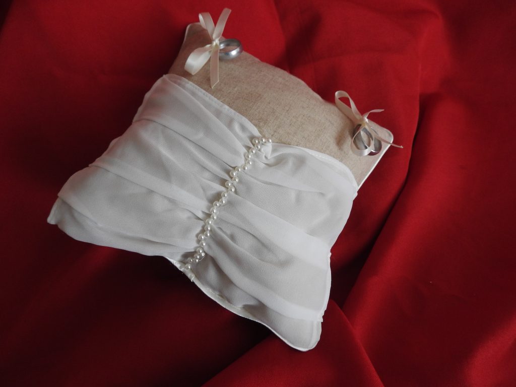 Coussin d'alliances voile Champetre