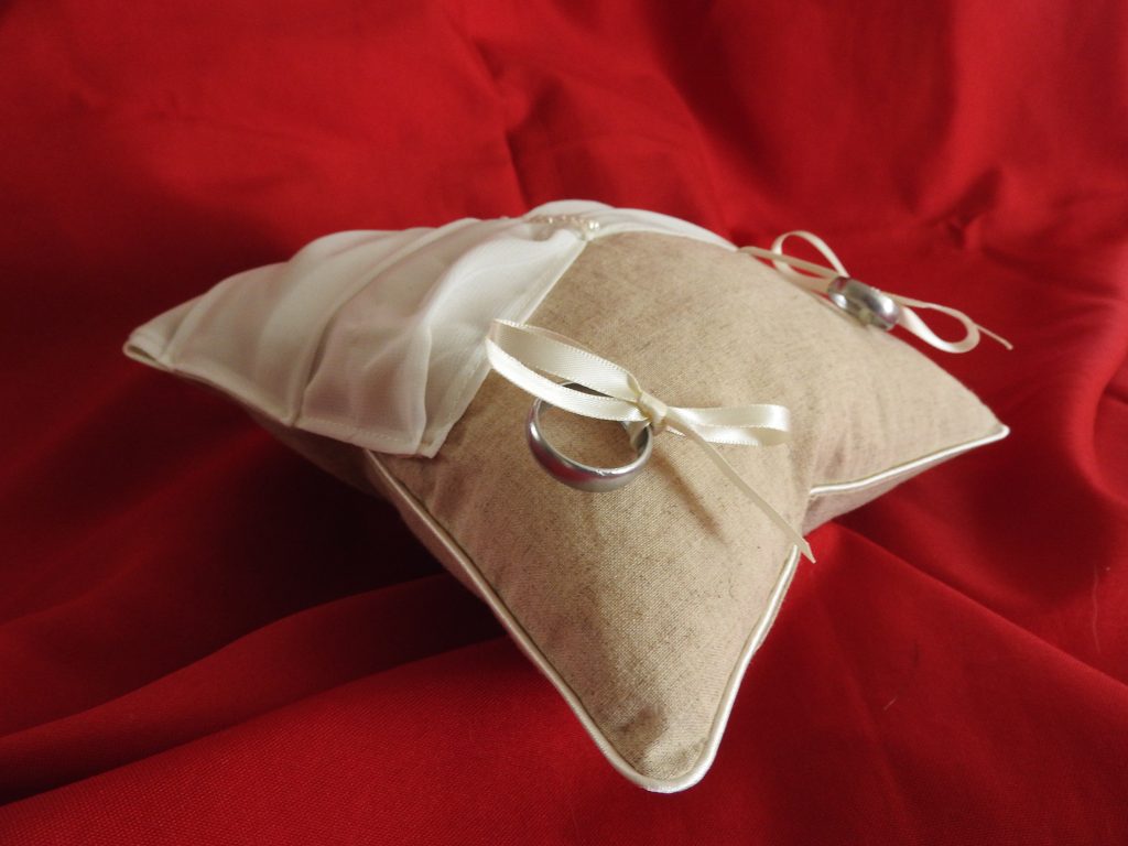 Coussin d'alliances voile Champetre