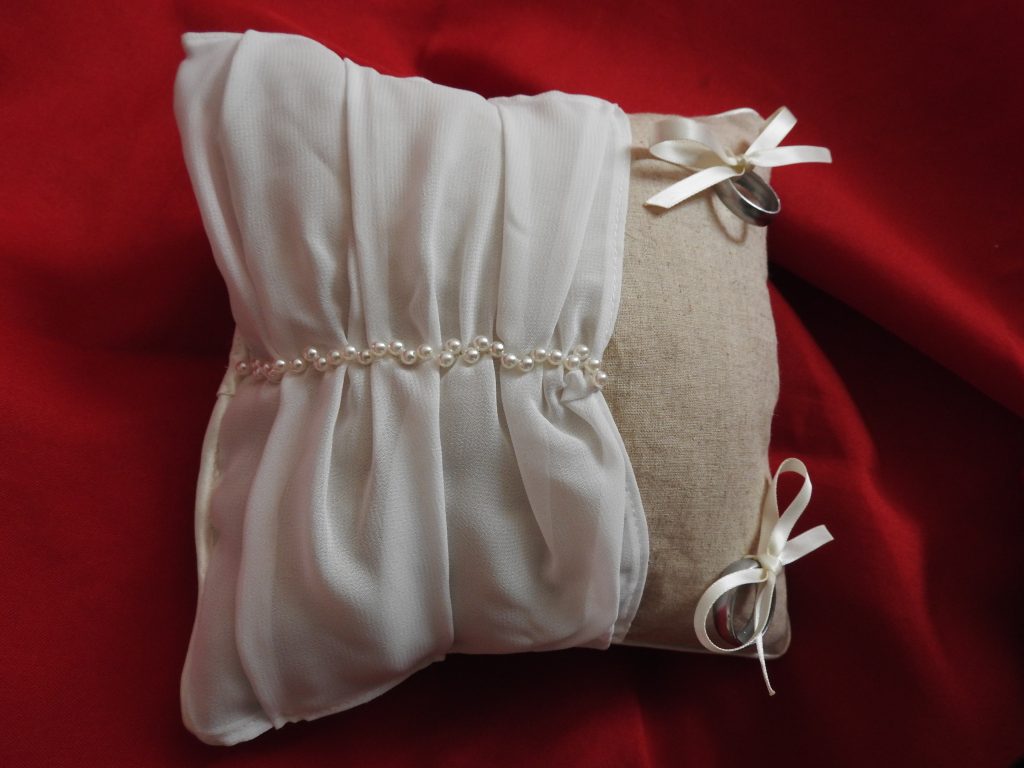 Coussin d'alliances voile Champetre