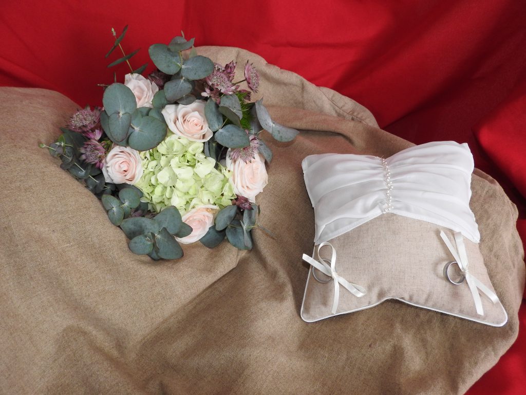 Coussin d'alliances voile Champetre