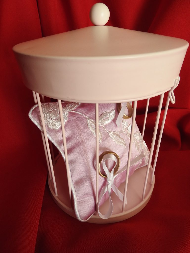 Coussin d'alliances Pétale de rose Création